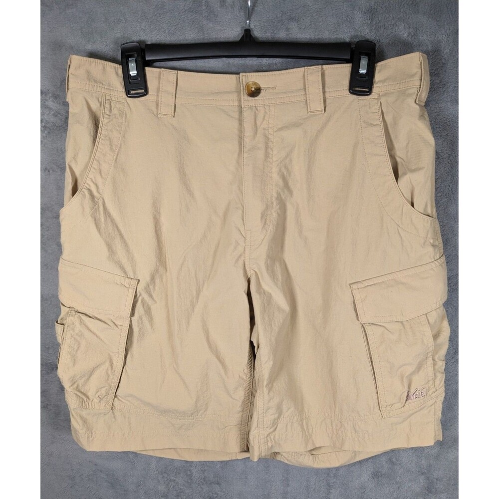 REI Cargo Shorts Men's Large Khaki Outdoor Hiking Lightweight Nylon Pockets EUC